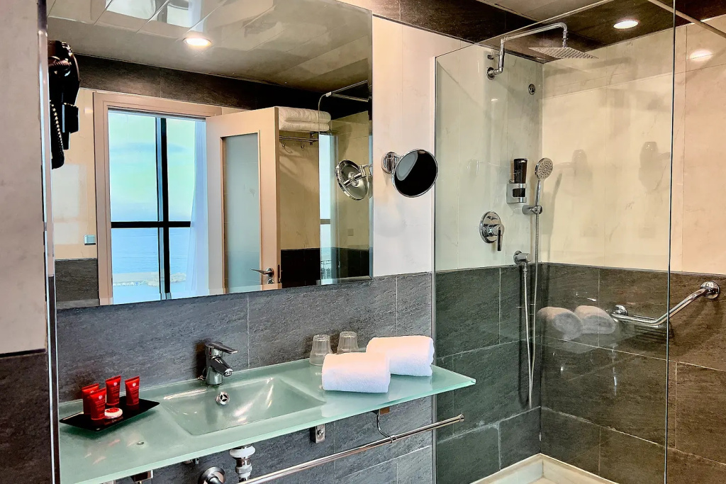 Leonardo Hotel Fuengirola Costa del Sol - Chambres