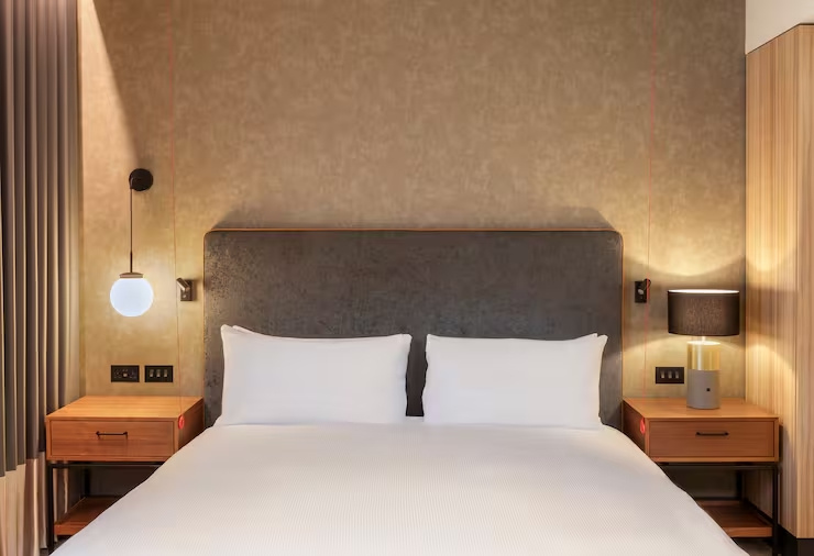 Accessible Double Junior Suite (full double bed)