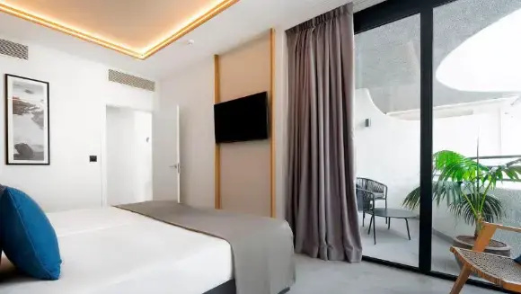 Double Suite (twin beds)