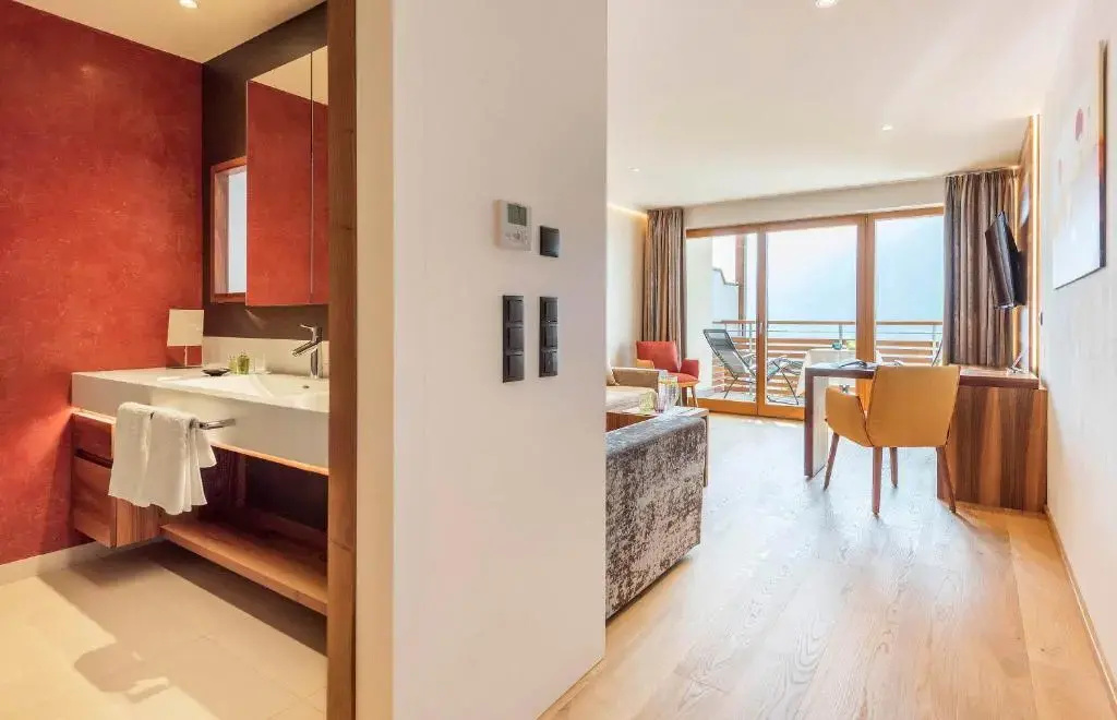 1 Bedroom Double Apartment (full double bed)