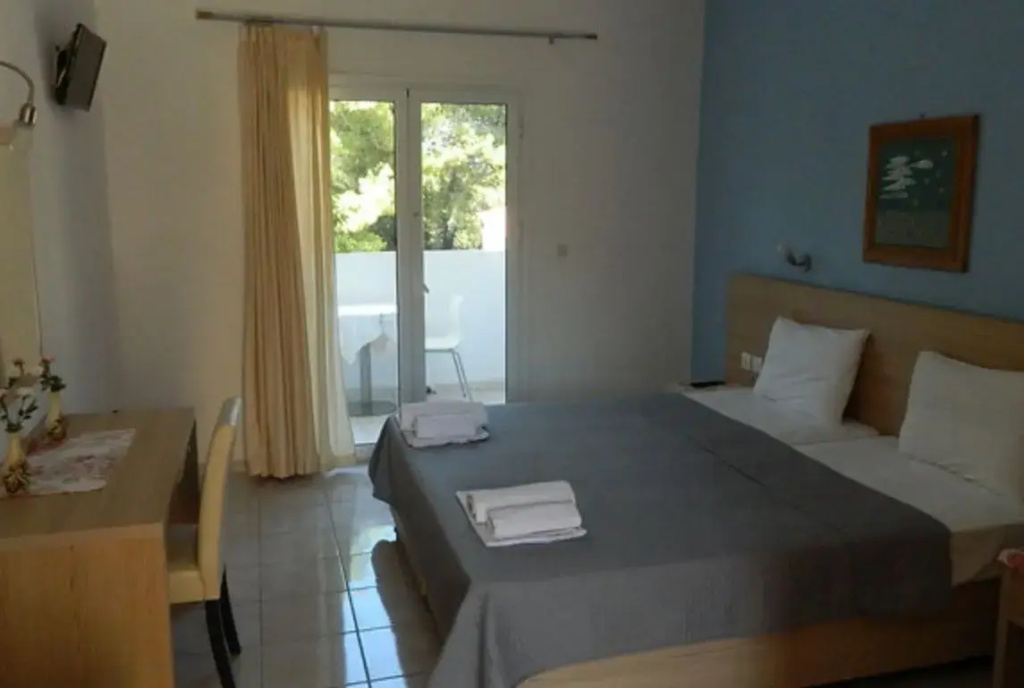 Double Studio with forest view (twin beds)