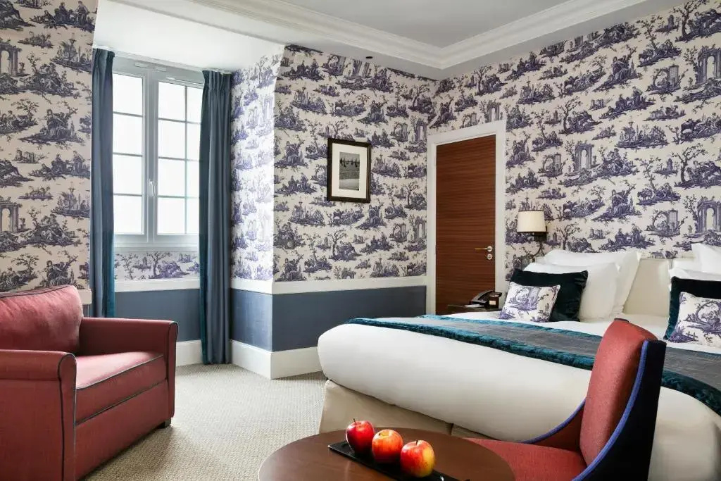 Deluxe Double Suite with sea view (full double bed)