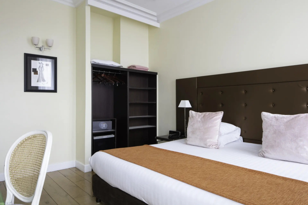 Superior Double room (full double bed)