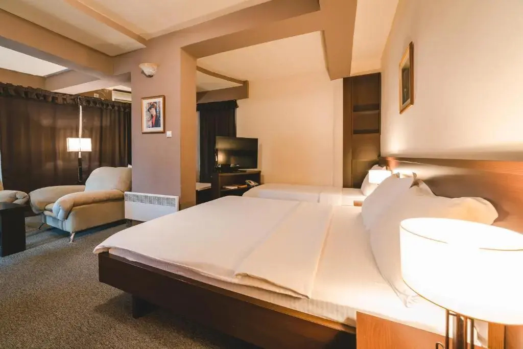 Hotel photo 12