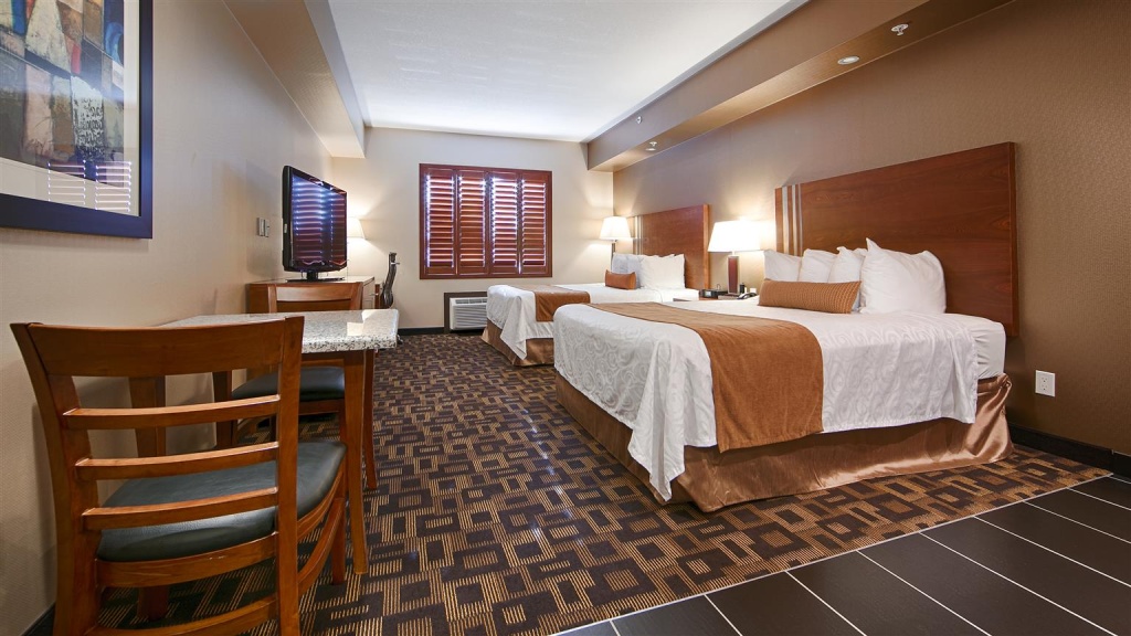 Days Inn by Wyndham Redwater — 5
