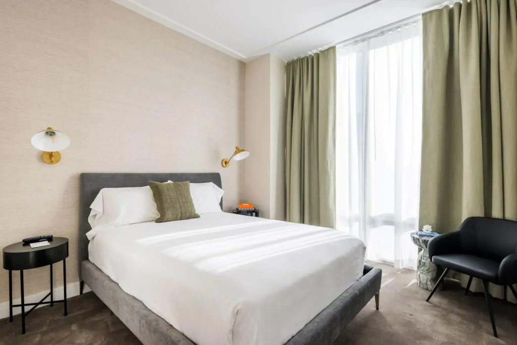 NoMo Urban Double room (full double bed)
