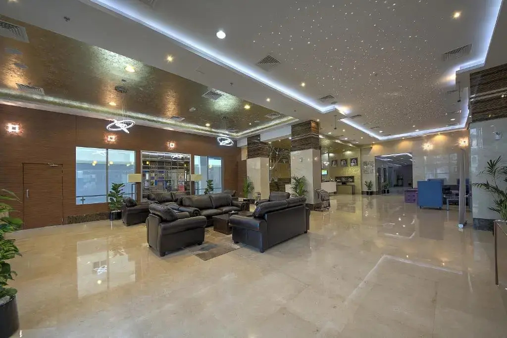Lobby & Reception