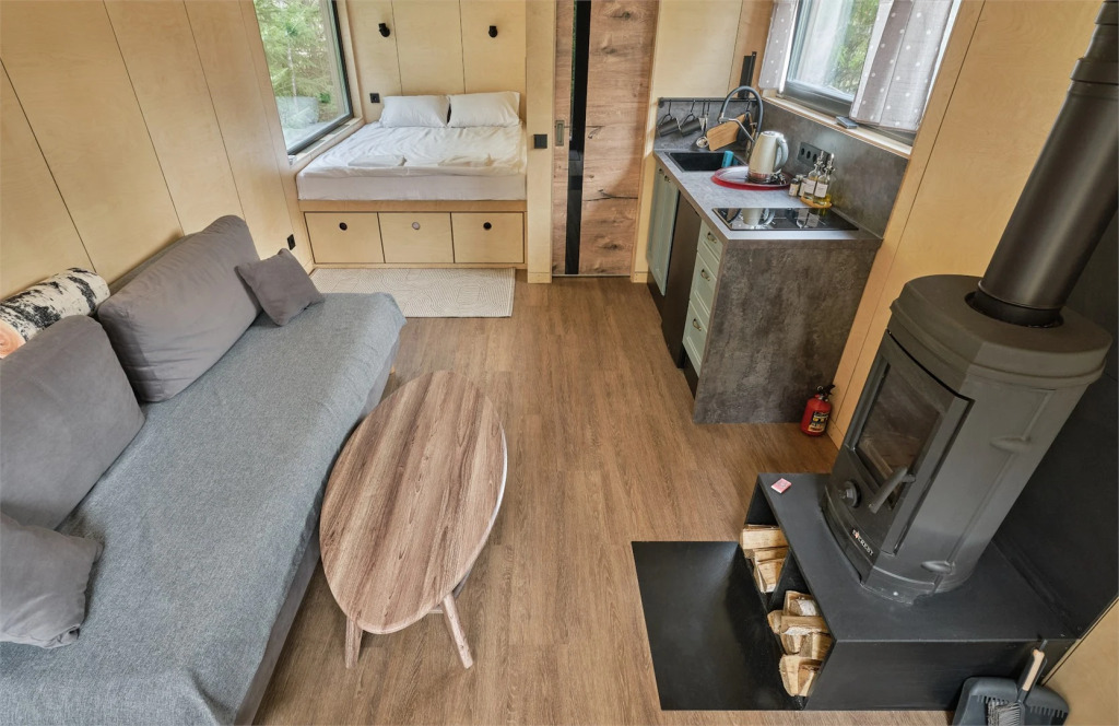 Двухместная Хижина № 1 двуспальная кровать в Сарай Сараев