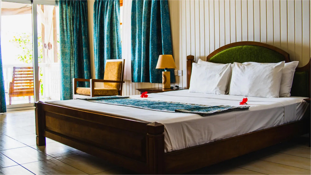 1 Bedroom Beach Double House Suite, bed type is subject to availability, full double bed room photo 1