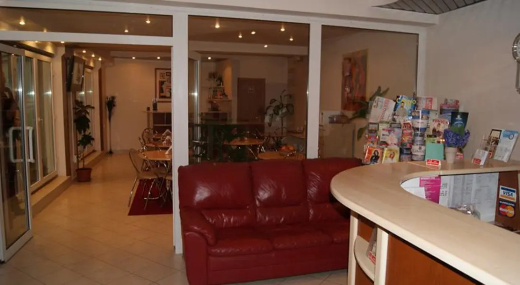 Hotel photo 12