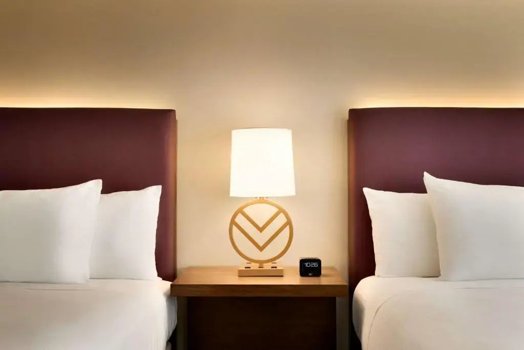 Embassy Suites by Hilton Phoenix Downtown North - Chambres