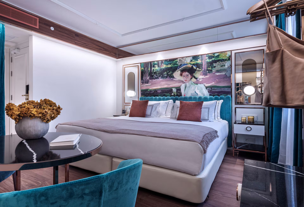 Deluxe Double room (full double bed)