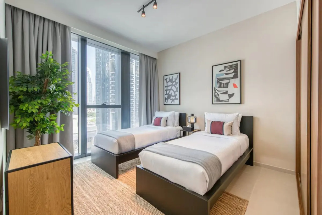 2 Bedrooms Quadruple Apartment
