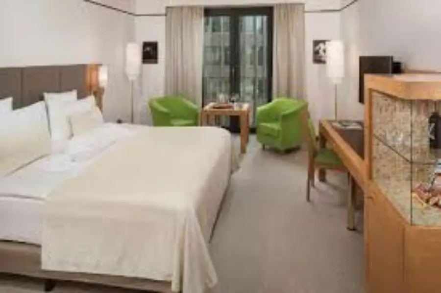 Deluxe Double room (full double bed)