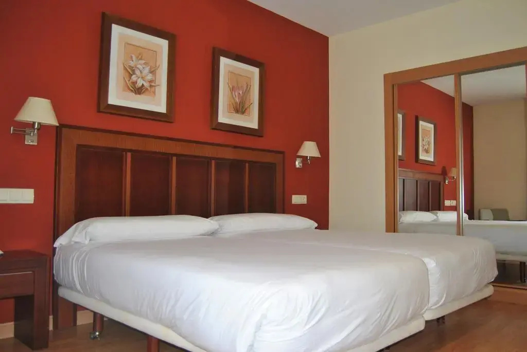 Hotel Santiago de León - Chambres