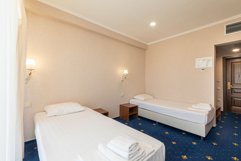 Номер Семейный в Европа