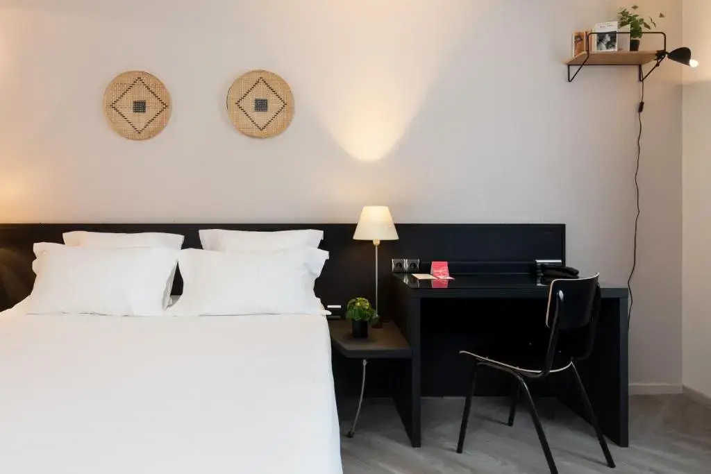 Chromatics Hotel & Restaurant The Hill Club by happyculture - Général