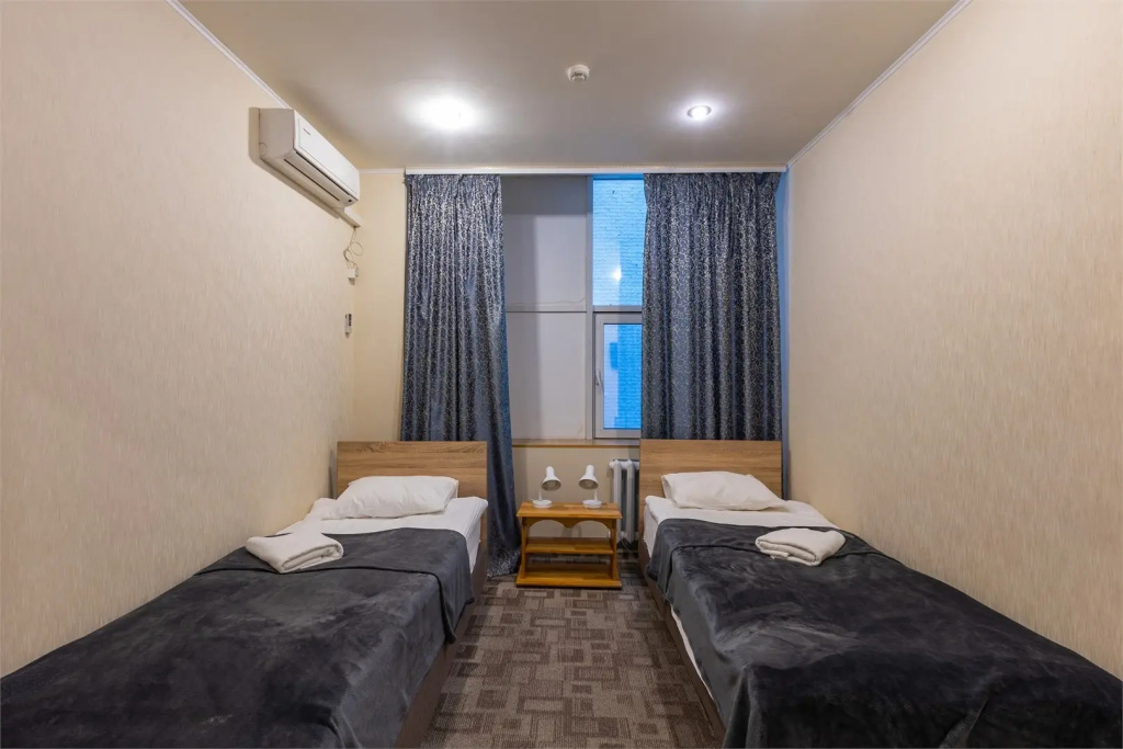 Standard Small Double room (twin beds)