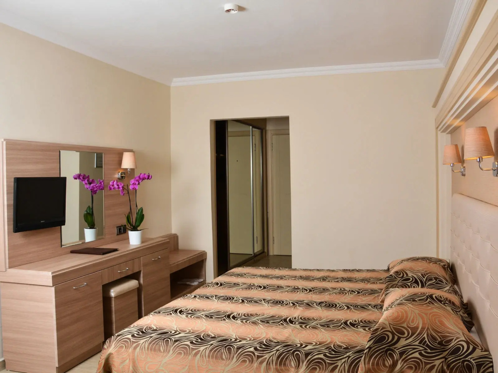 Standard Double room with land view (twin beds)