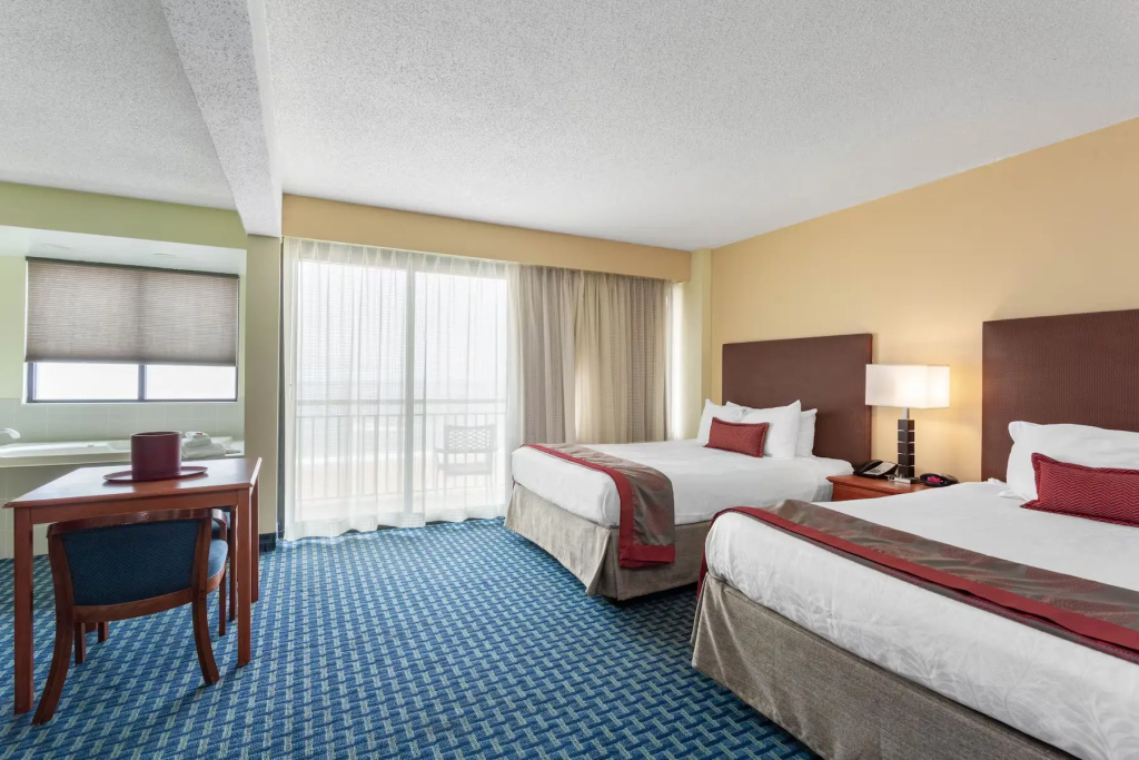 Standard Quadruple room with ocean view
