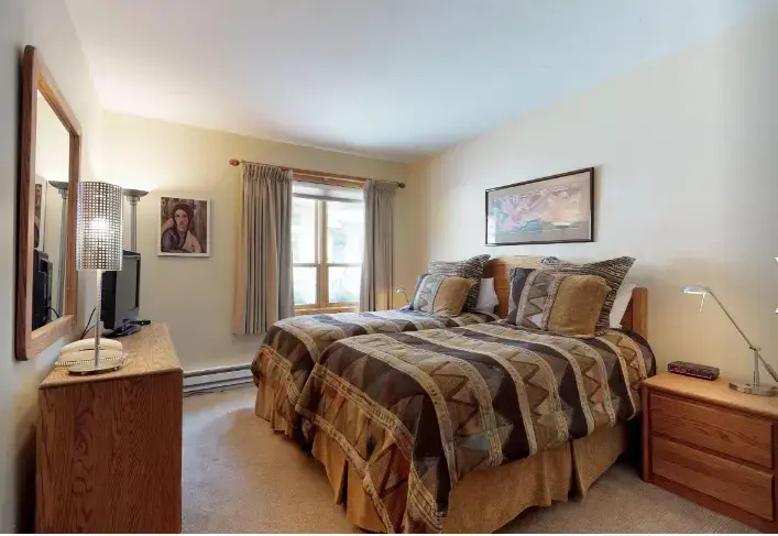 3 Bedrooms Apartment