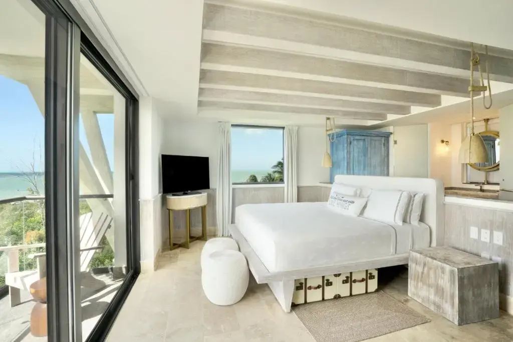 Barefoot Double Suite with ocean view (full double bed)
