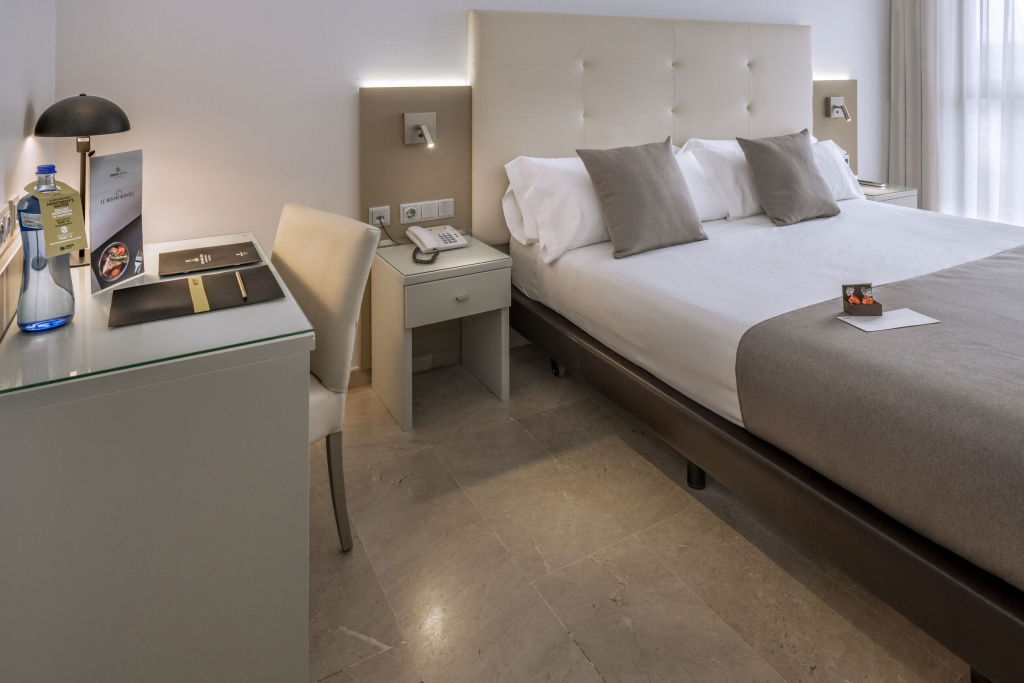 Serhs Del Port Hotel - Chambres