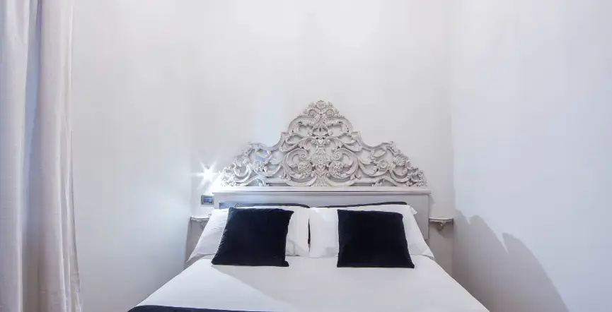 Double room (full double bed)