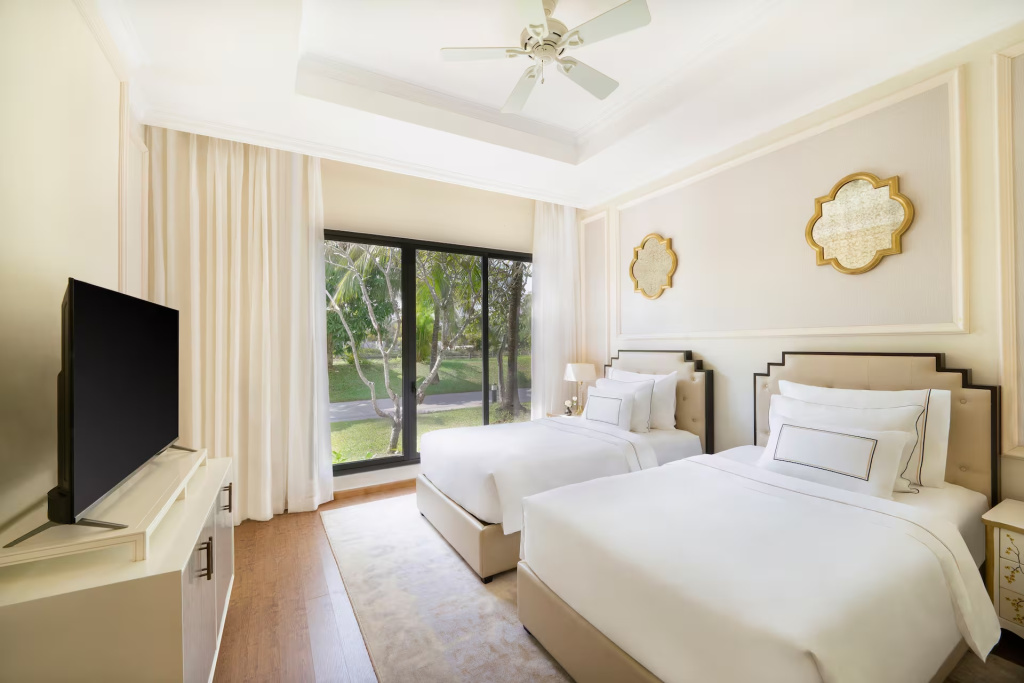 Melia Vinpearl Phu Quoc Room Type - 1 Bedroom Villa with lake view