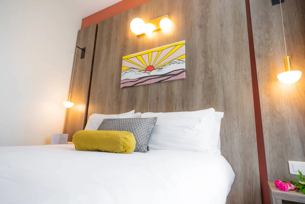 Standard Double room (full double bed)