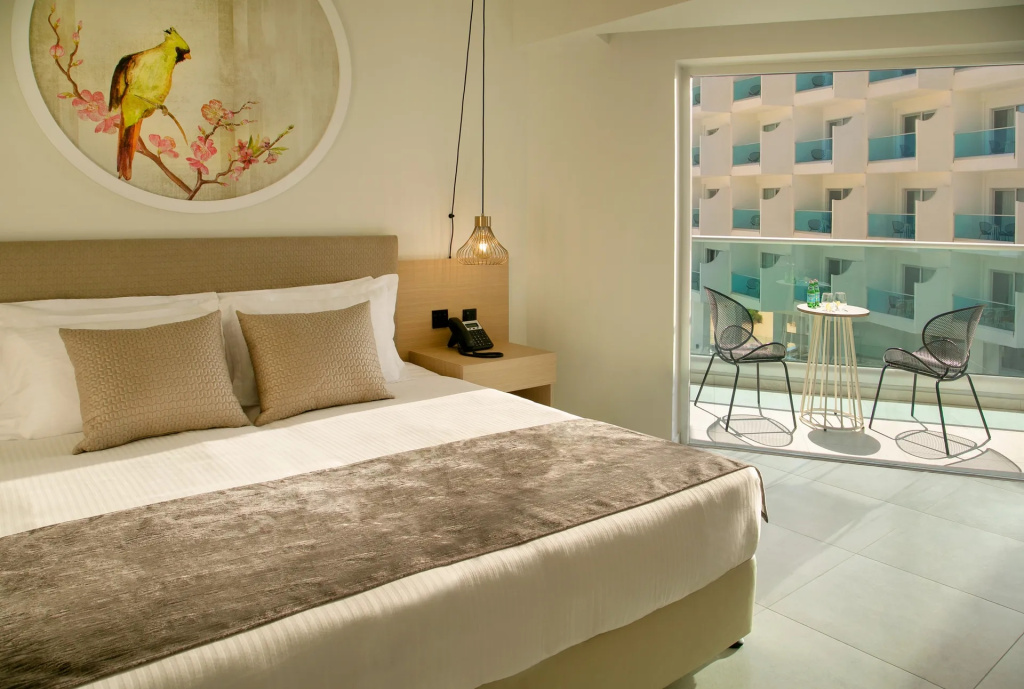 Superior Double room with side sea view (full double bed) (bed type is subject to availability)