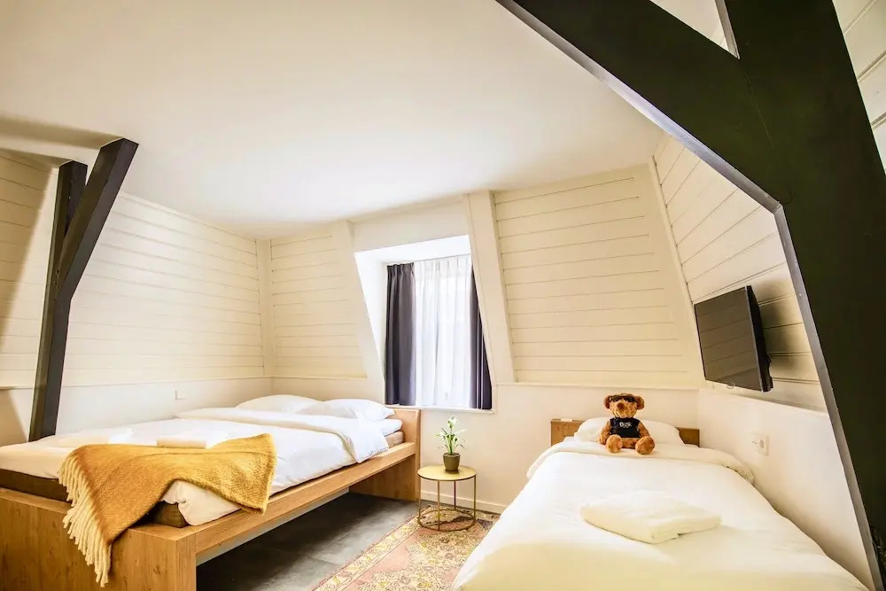 Triple room