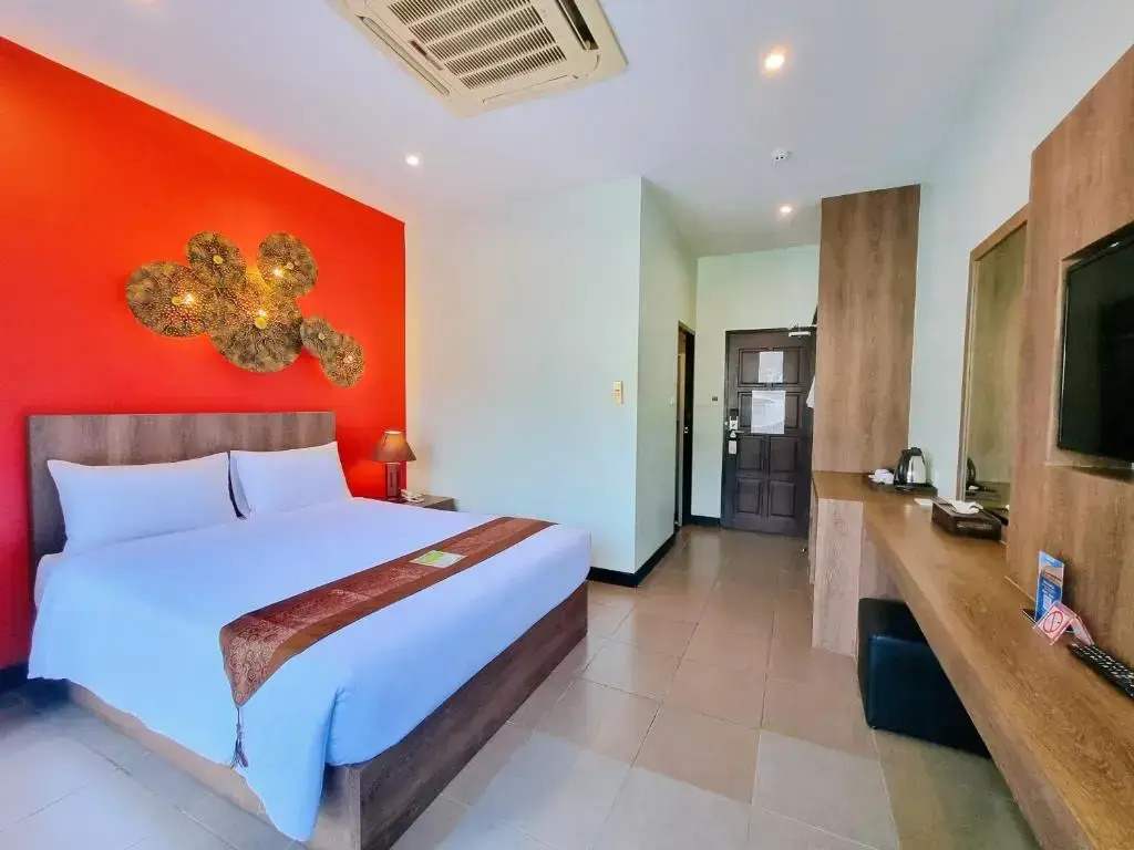 Двухместный номер Standard двуспальная кровать в YouDee Hotel Patong (formerly Meir Jarr Hotel)