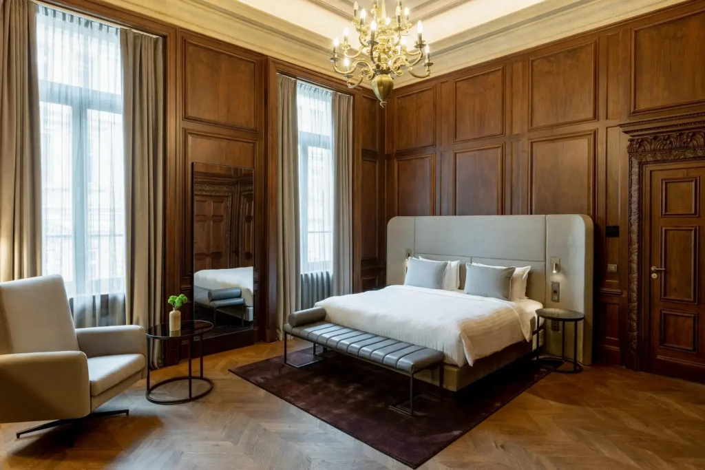 1 Bedroom Marmorosch Palace Double Suite (full double bed)