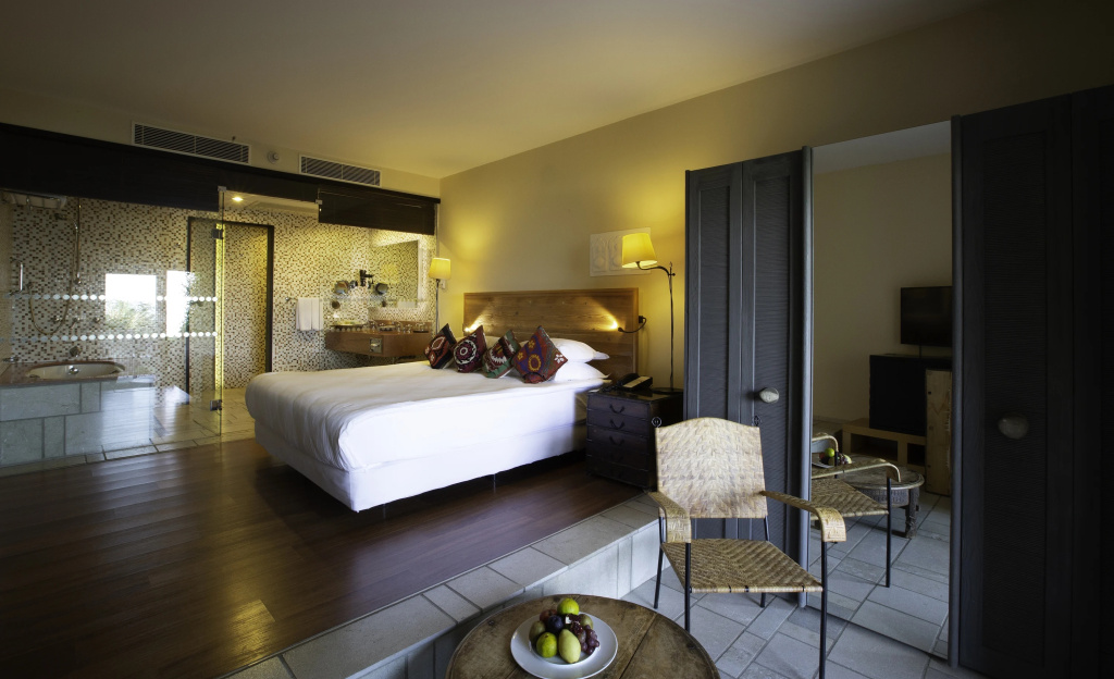 Sunset Double Suite (full double bed)