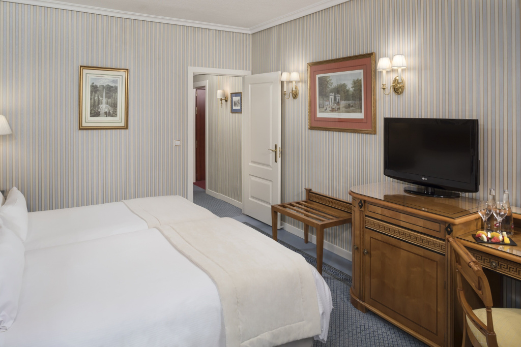 Supreme Double room (twin beds)