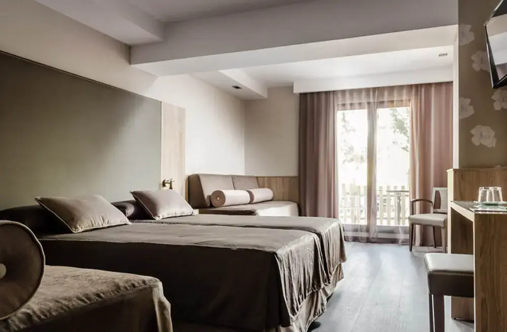 Triple room