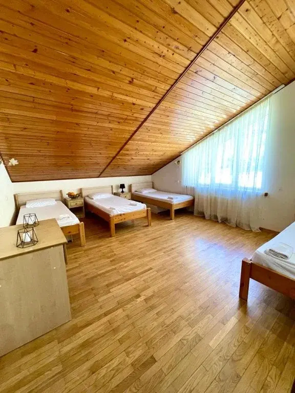 Economy Quadruple room