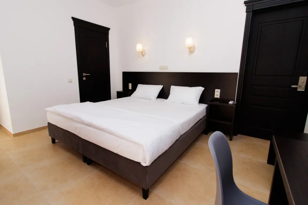 Superior Double room (full double bed)