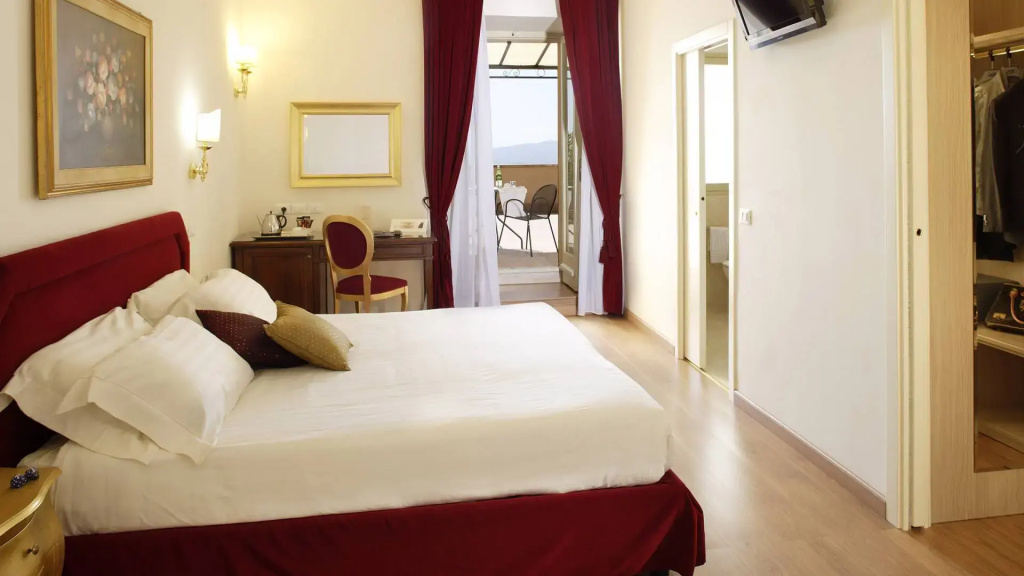 Charme Superior Double room (full double bed)