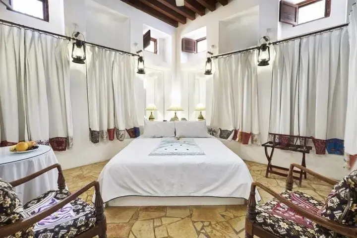 Deluxe Double room (full double bed)