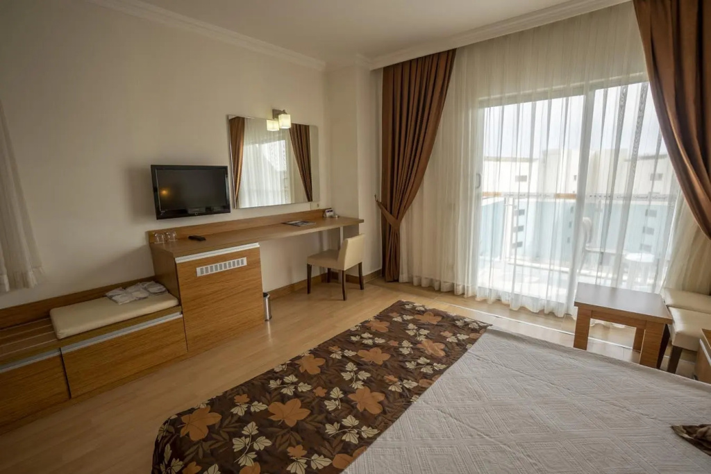 Standard Double room (full double bed)