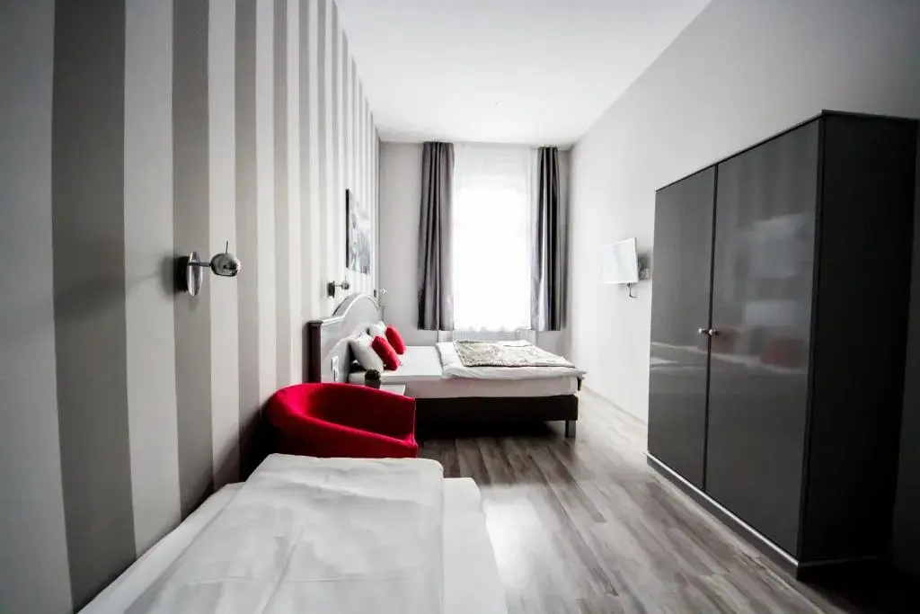 Standard Double room (twin beds)