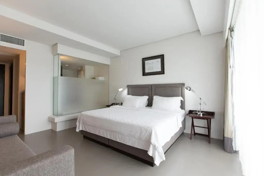Sugar Palm Grand Hillside Room Type - Grand Deluxe Double room (full double bed)