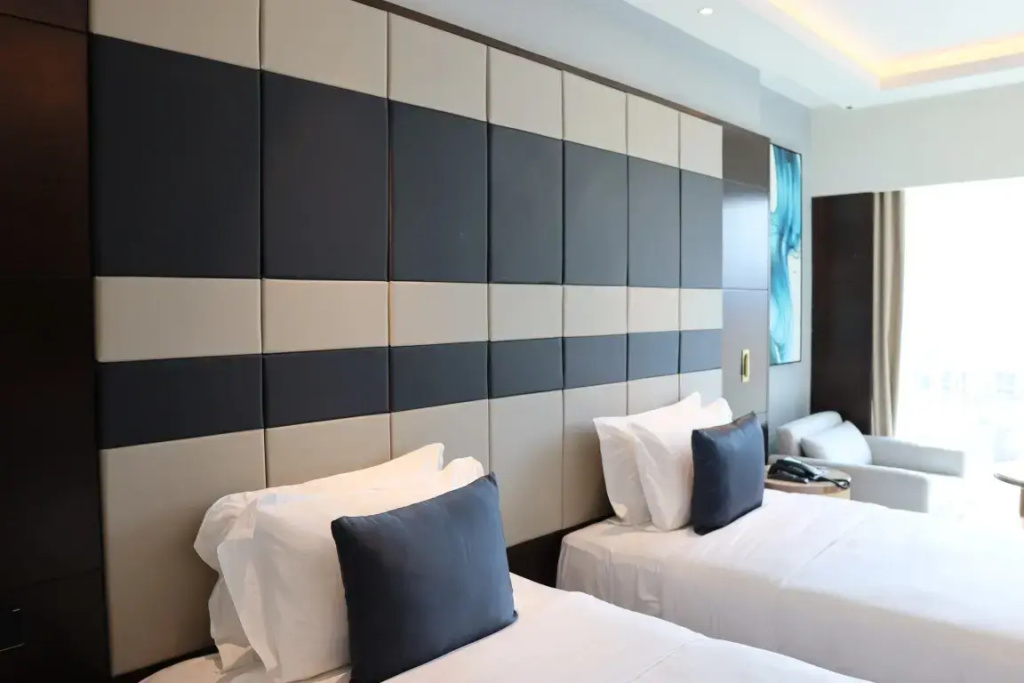 Premium Double room with balcony (twin beds)
