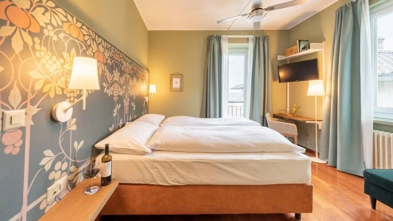 Comfort Wine Mood Double room full double bed