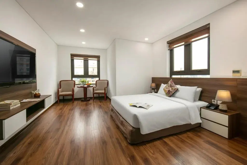 Double Suite (full double bed)