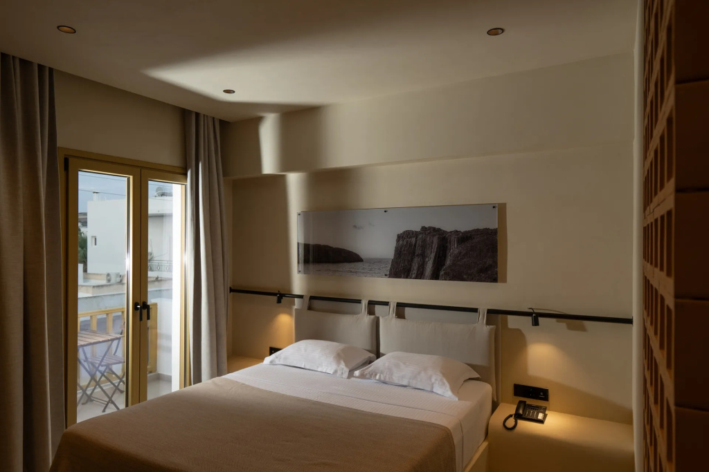 Petite Double Suite (full double bed)