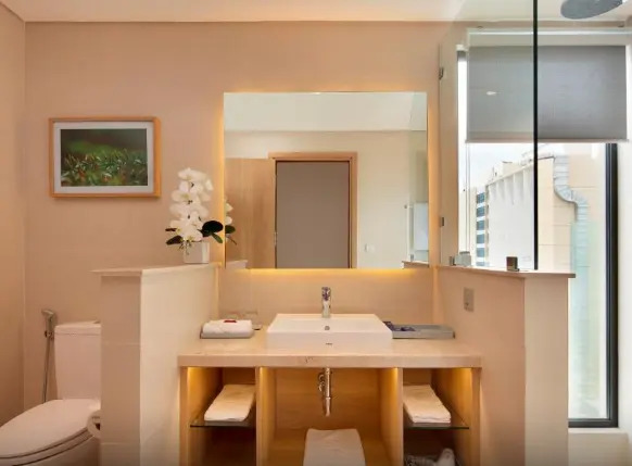 Двухместный номер Premium с видом на океан двуспальная кровать в Nagar Hotel Nha Trang