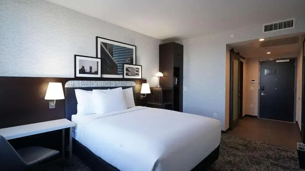 DoubleTree by Hilton Long Island City, NY